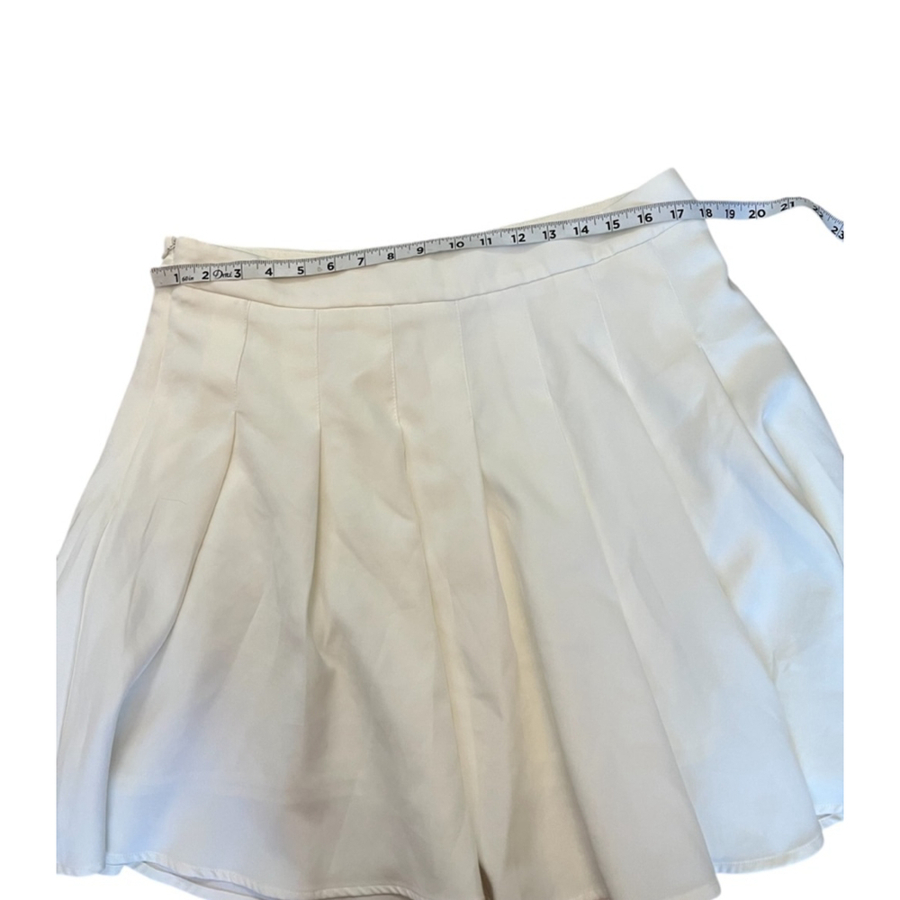 SHEIN CURVES White Pleated High Rise Short Skirt 1XL - Picture 7 of 9